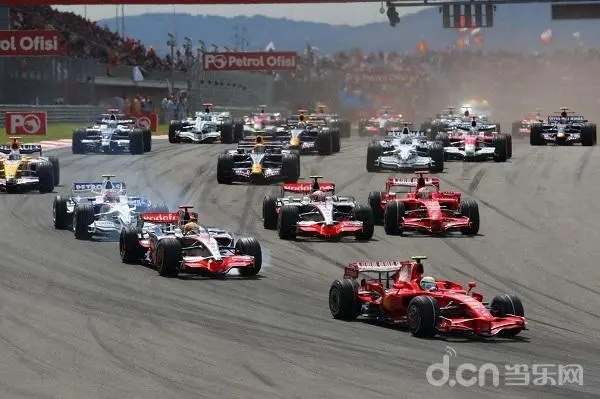 为什么F1赛车起步要推？介绍赛车手的战斗步骤-第2张图片-www.211178.com_果博福布斯